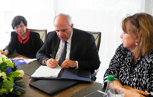 Signing of UNASUR Constitutive Treaty