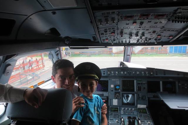 conozco al piloto de un avion