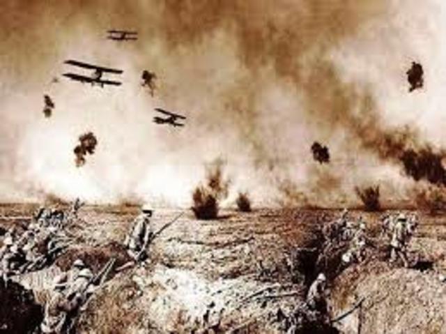 27 de agosto: Italia declara la guerra a Alemania. Rumania se une a la Entente