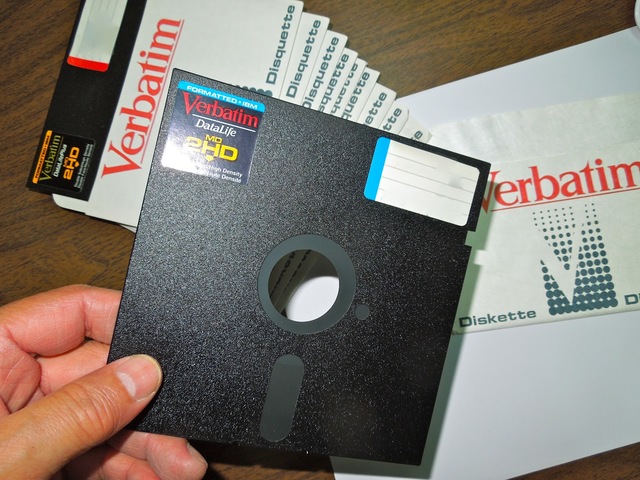 USAMOS DISQUETES DE 5 Y 1/4