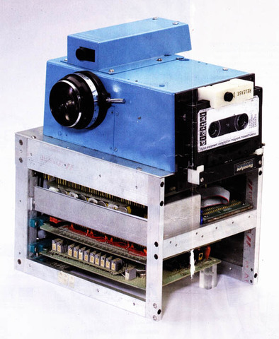 Kodak builds the first working CCD-based digital still camera
