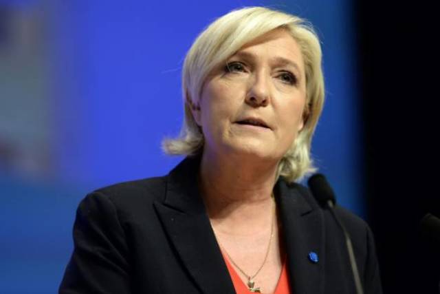 Soupçons d'emploi fictif dans le FN