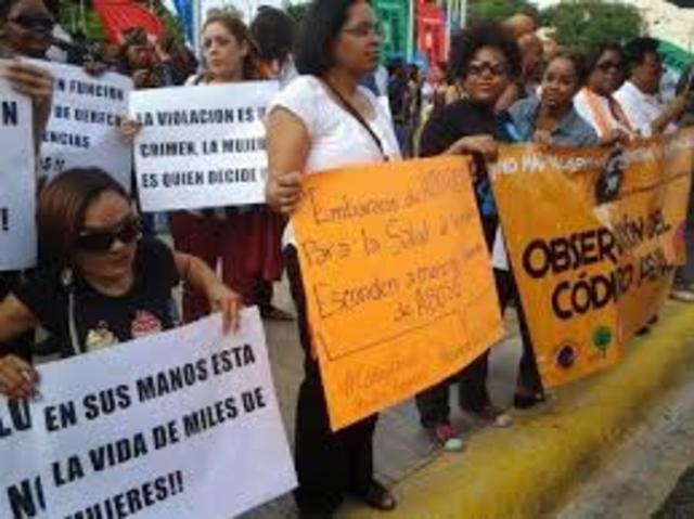 Mujeres argentinas, chilenas y mexicanas asisten en Francia al primer Congreso Internacional por los Derechos de las Mujeres