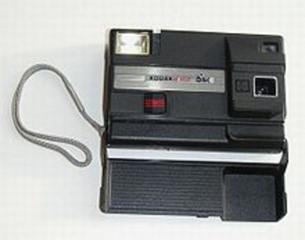 Kodak introduces disk camera