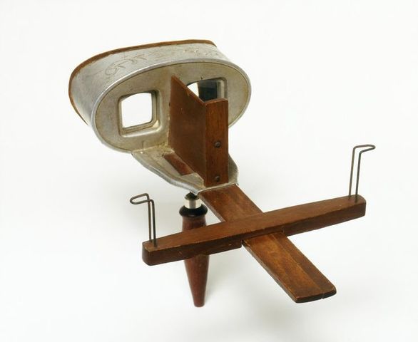 1861 Stereoscope viewer.