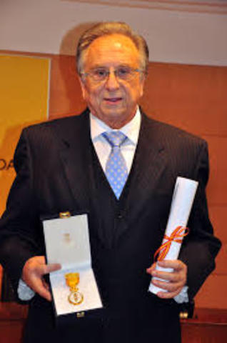 Medalla de oro al mérito en el trabajo