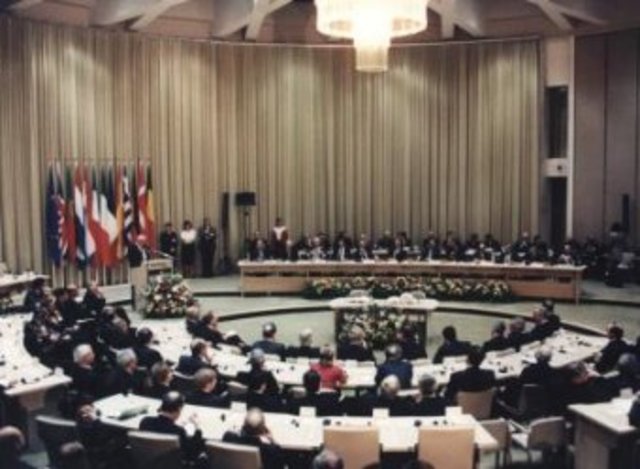 Signatura del Tractat de la Unió Europea a Maastricht.