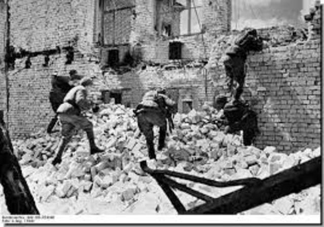 the battle of Stalingrad begins
