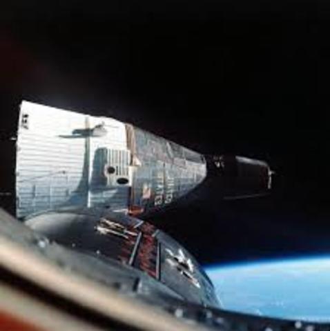 Rendezvous in Space: Gemini 6 and 7