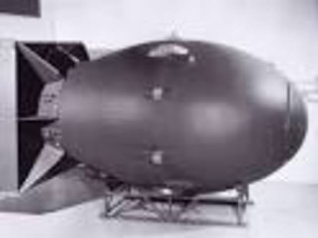 Second atomic bomb dropped