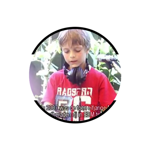 Aprendió a utilizar la guitarra