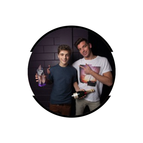 Gana el premio "DJ Talent Of The Year"