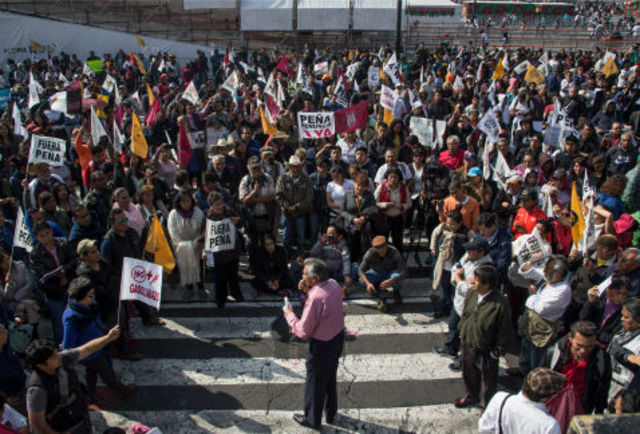 Unión de Lucha Vecinal del Valle Anáhuac, PRD, UAM, UNAM, IPN y grupo de personas