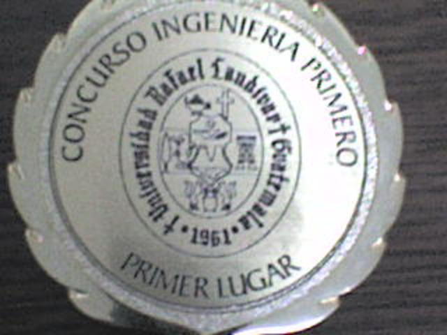 Medalla de oro a catedratico mejor proyecto ing. primero