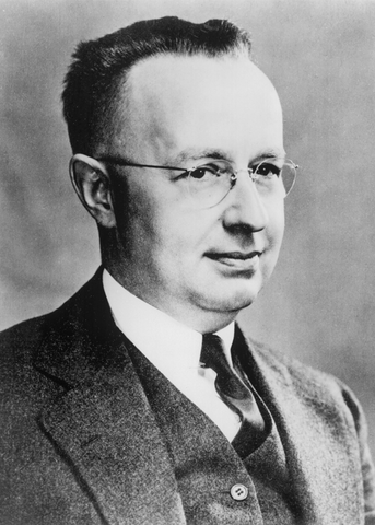 DR. SHEWART DE BELL LABORATORIES