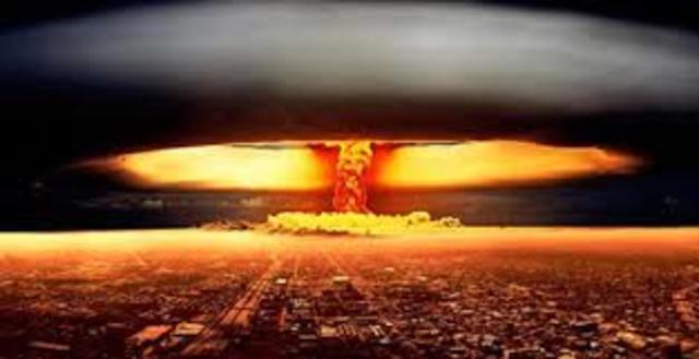 LA BOMBA ATOMICA