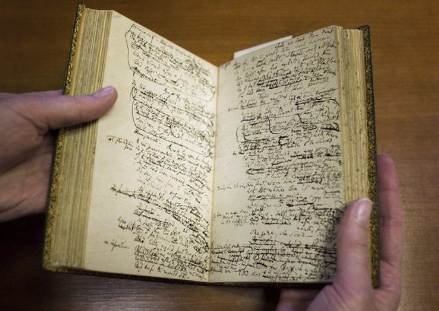 Elizabeth and Robert's love began