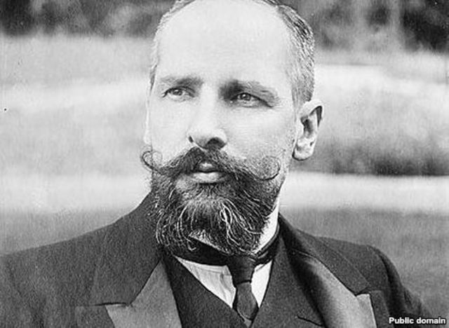 Stolypin starts agrarian reforms