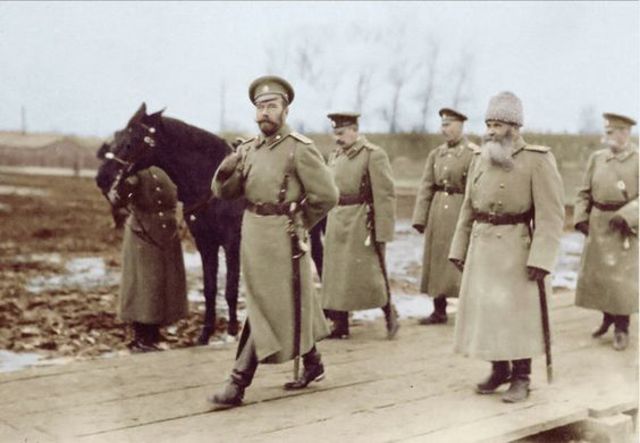 Tsar assumes command of armed forces