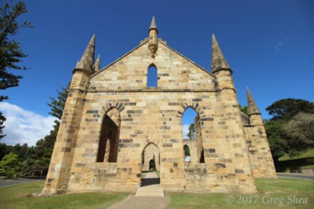 Port Auther opens a settlement in Tasmania