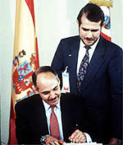 firman los Acuerdos de Paz en la ciudad de Chapultepec