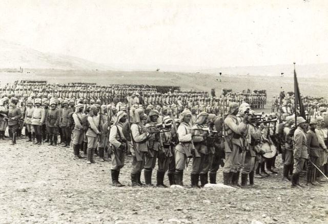 Darius 1 invades Greece