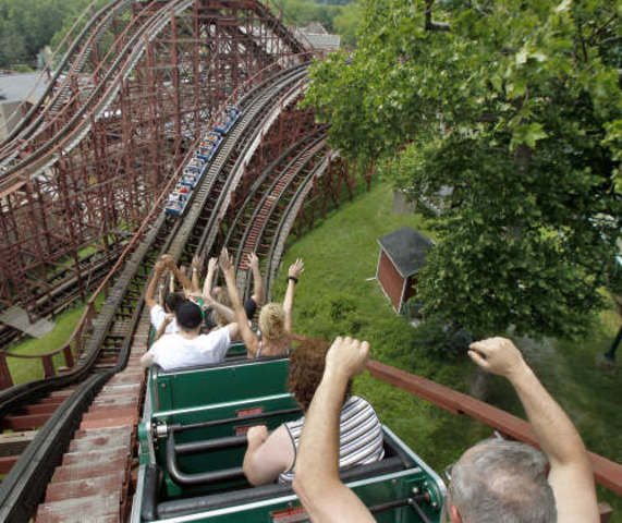 The Racer at Kennywood opens.