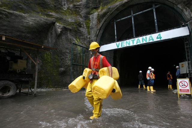 Se paraliza una de las turbinas