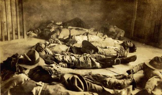 Masacre de campesinos indigenas por el gobierno de Maximiliano Hernández Martínez.