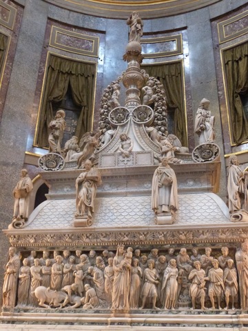 Esculturas de la Sepultura Santo Domingo