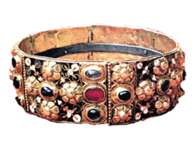 Caduta di Pavia. Carlo diventa re dei Franchi e dei Longobardi