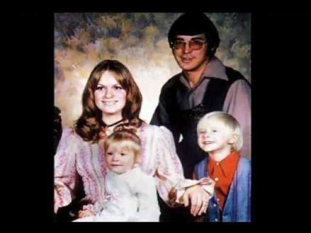 Cobain's Early Music Interest & Parent's Divorce