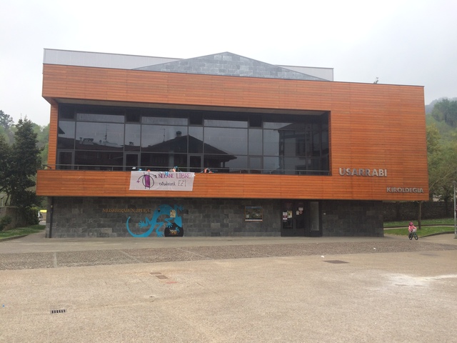 La inauguración del polideportivo / frontón USARRABI