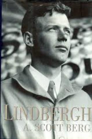 Charles Lindbergh crosses the Atlantic Ocean Solo