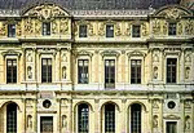 Louvre´i Loss Pariisis