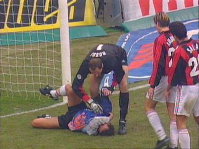 Braccio teso di Rossi