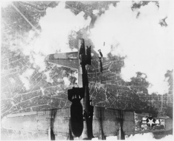 Allies bomb Berlin