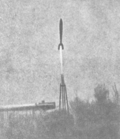 1 ракета в сере. Баллистическая ракета р-1. Вассерфаль ракета немецкая зенитная. 1 ракета в сере. 1 ракета в сере.