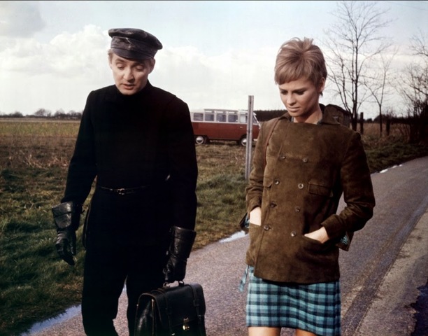 Montag meets Clarisse