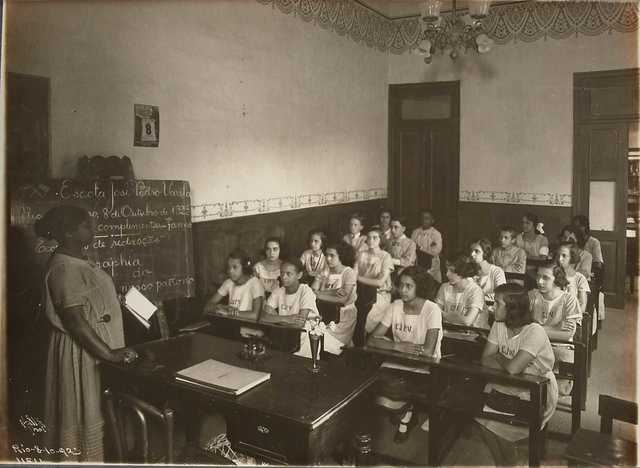 Ensino dividido em séries