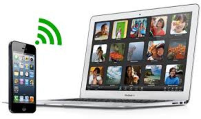 La compañia IBM creo la union entre un movil y un ordenador.