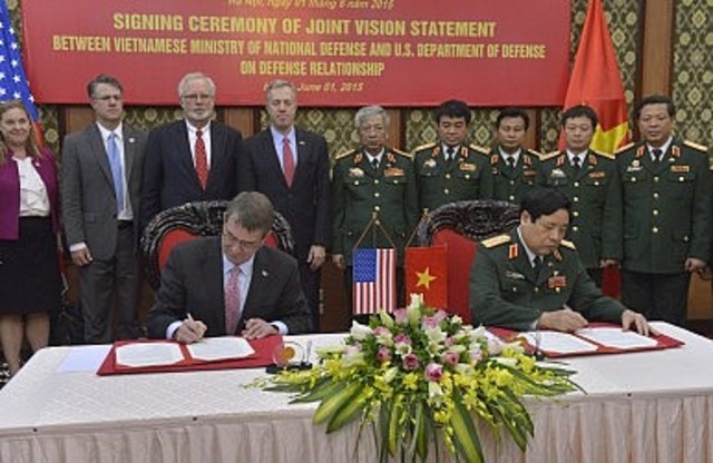 2000: U.S. and Vietnam Agree on Trade