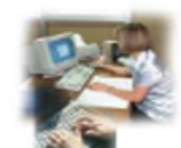 Creación de la primera telesecundaria en México.