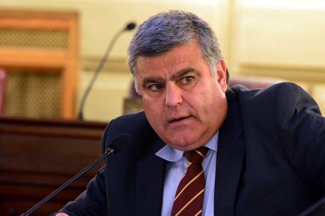 Héctor Acuña, de México, es nombrado director de la Institución