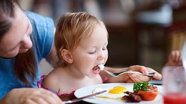 Gauza desberdinak jaten