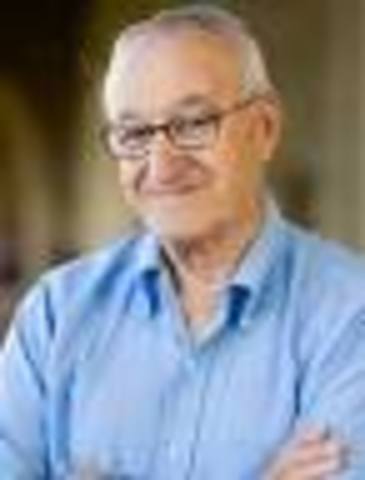 Albert Bandura. Teoria cognitiva d ela personalidad. Plantea que la conducta esta guiada por la manera como se piensa y se actua frente a una situación.