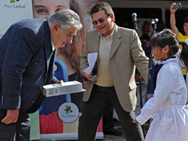 Entrega de computadora 1 Millón