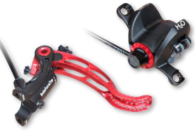 Se desarrollan frenos hidráulicos