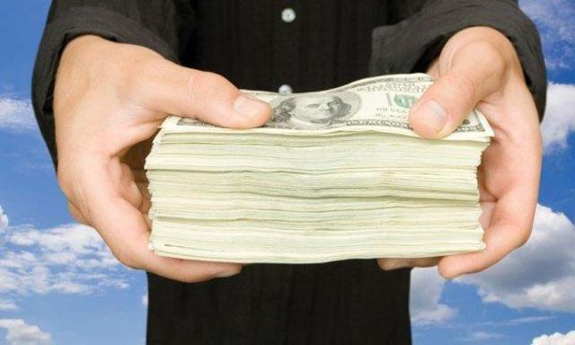 A hitelpénz megjelenése