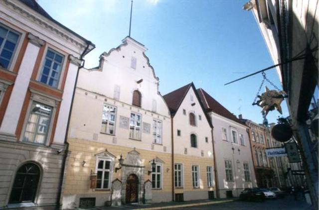 Arent Passer - Mustpeade maja fassaad Tallinnas